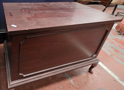 Lot 129 - A reproduction mahogany-effect blanket box,...