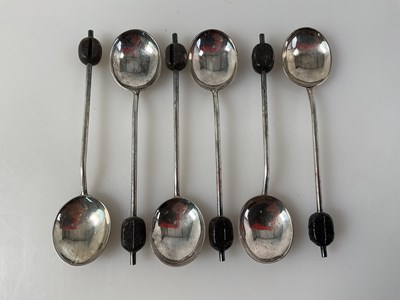 Lot 632 - ARTHUR PRICE & CO LTD; a set of six Elizabeth...