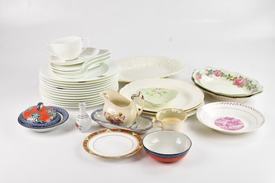 Lot 1371 - WEDGWOOD; a part dinner service with printed...