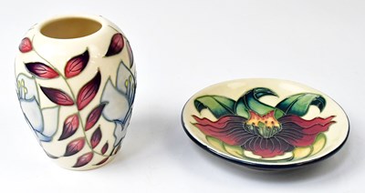 Lot 265 - MOORCROFT; a seconds quality 'Jacob's Ladder'...