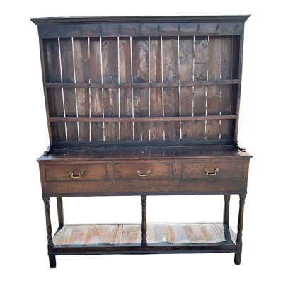 Lot 42 - **** TO BE CATALOGUED **** 18th century oak...