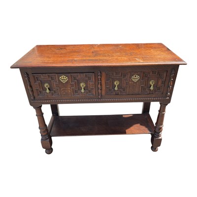 Lot 162 - **** TO BE CATALOGUED **** Oak Jacobean style...