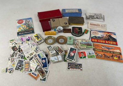 Lot 101 - A World War I Christmas tin (lacking contents),...