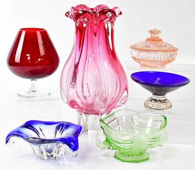 Lot 299 - A collection of glass wares including a...