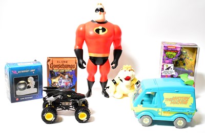 Lot 415 - A large quantity of toys including plastic...