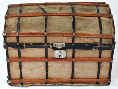 Lot 481 - A vintage wooden dome topped doll's clothes...