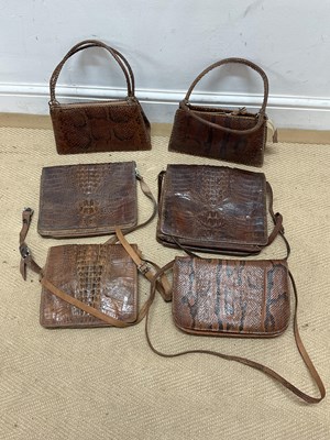Lot 141 - Six vintage lady's snake and alligator skin...