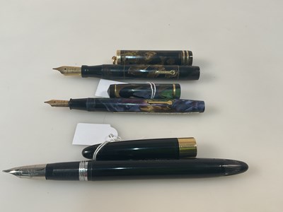 Lot 86 - CONWAY STEWART; a Dinky 542 model fountain pen,...
