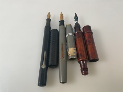 Lot 127 - MABIE TODD & CO; a 'Swan' self filler, circa...