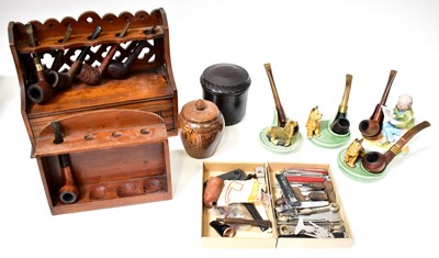 Lot 548b - A small quanity of pipes, to include two Ben...
