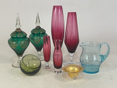 Lot 378 - A quantity of decorative art glass, to include...
