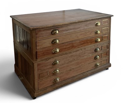 Lot 34 - A mid century six drawer plan chest, width...