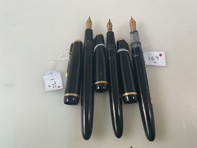 Lot 82 - PARKER; a collection of three fountain pens to...