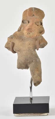 Lot 1004 - A Preclassic period pre-Colombian terracotta...