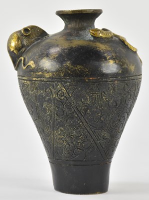 Lot 1014 - A late 19th/early 20th century Chinese bronze...