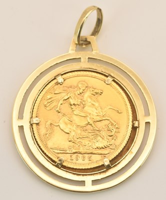 Lot 1304 - An Elizabeth II 1965 full sovereign in 14ct...