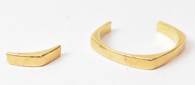 Lot 643 - An 18ct yellow gold ring, (af), approx 4.8g