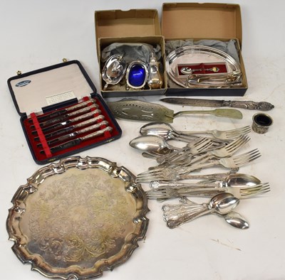 Lot 544 - A quantity of assorted silver plated items...