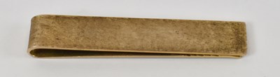 Lot 660 - A 9ct yellow gold money clip, 9.4g.