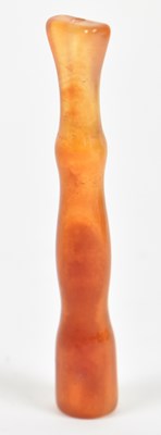 Lot 510 - A Chinese agate pipe, length 8.5cm.