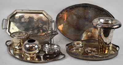 Lot 542 - A quantity of assorted plated items including...