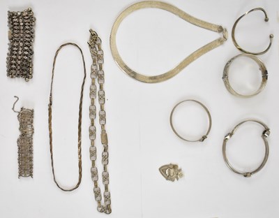 Lot 635 - A group of hallmarked silver jewellery...