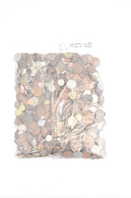 Lot 664 - A collection of UK and World coins, may...