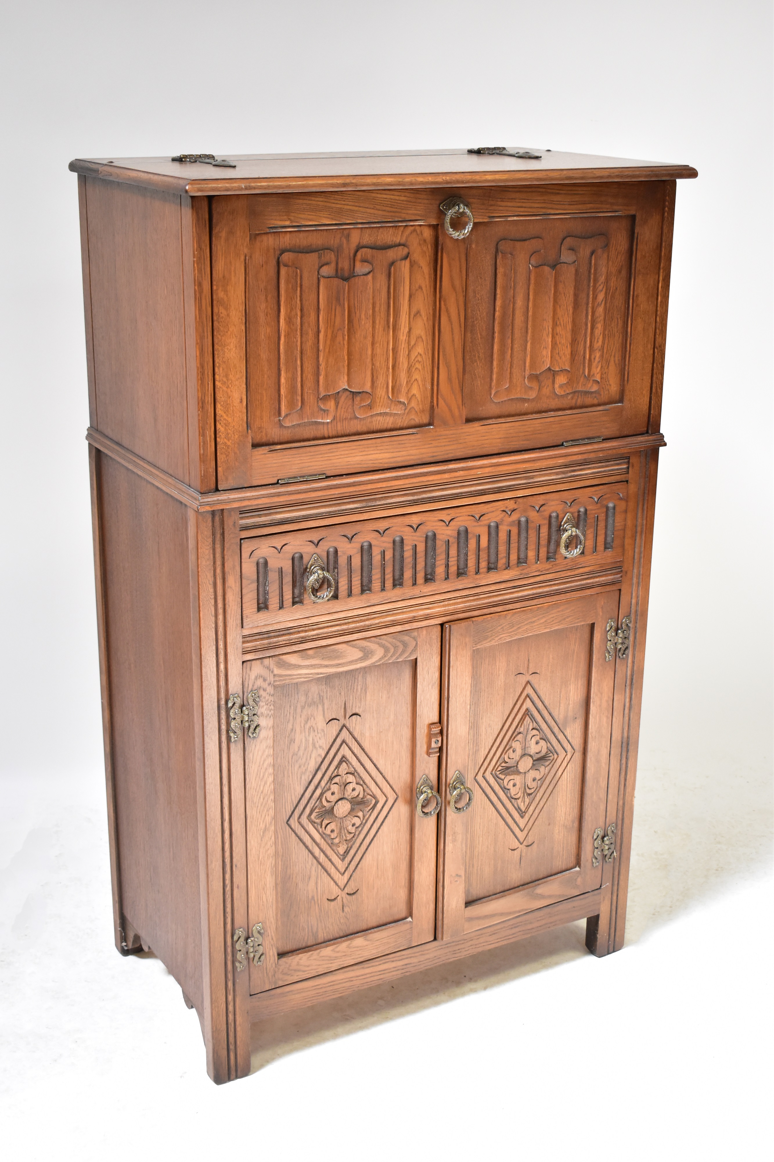 IZ48105F☆英国 Jaycee Furniture コーナー カクテル キャビネット 